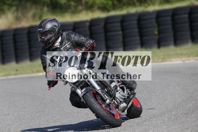 /Archiv-2025/49 26.08.2025 Cornu Master School ADR/blau-bleu/46